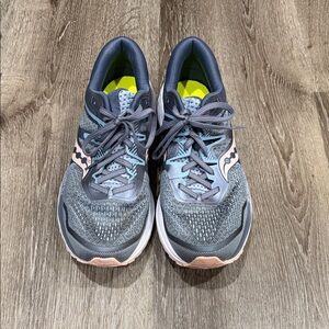 Saucony Women's Gray and Pink Athletic Shoes